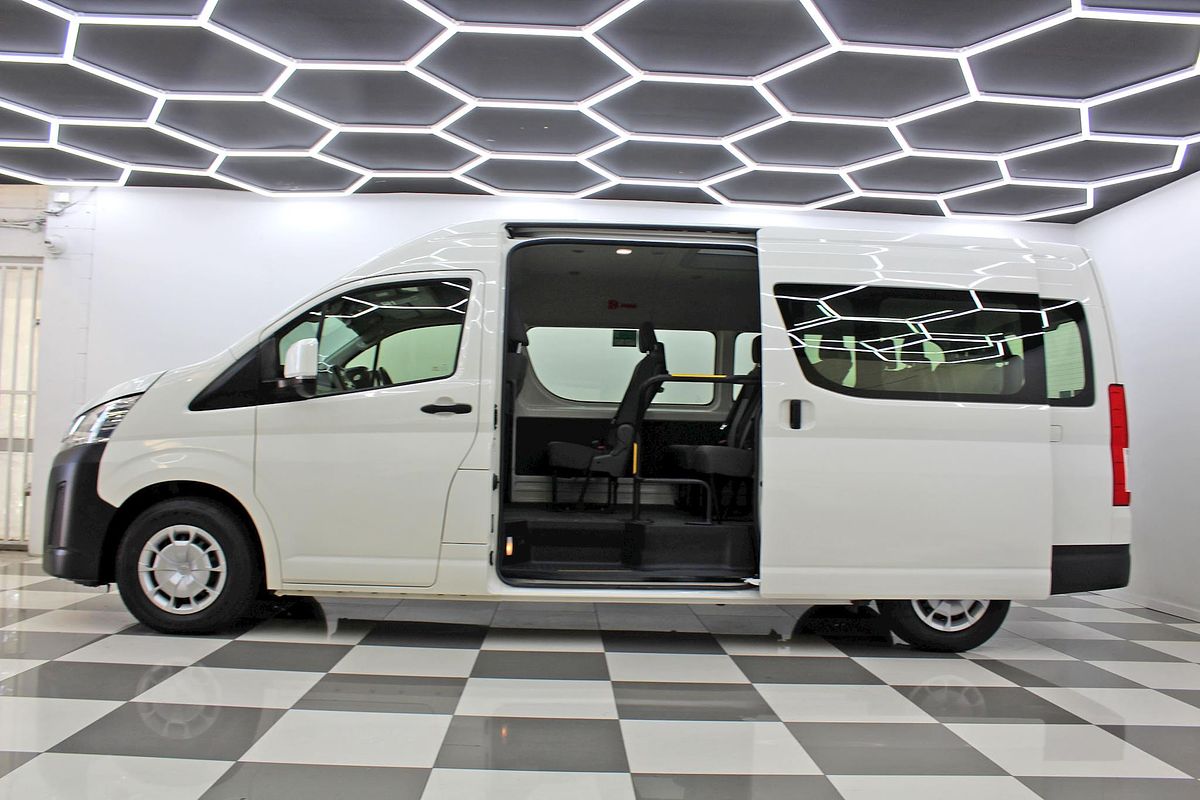 2020 Toyota Hiace Commuter GDH322R