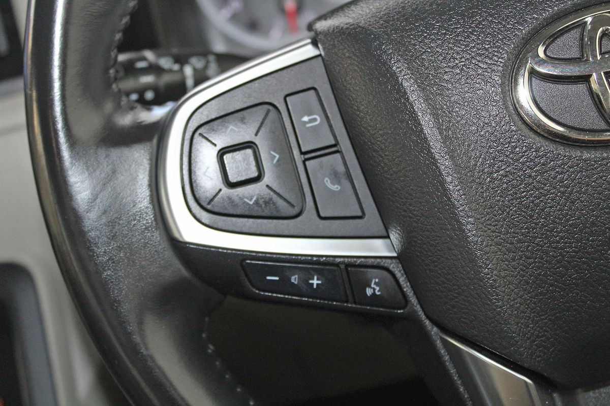 2020 Toyota Hiace Commuter GDH322R
