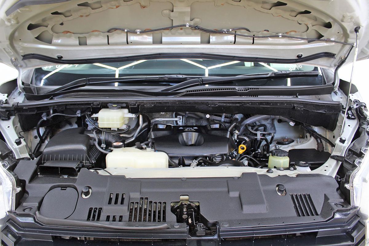 2020 Toyota Hiace Commuter GDH322R