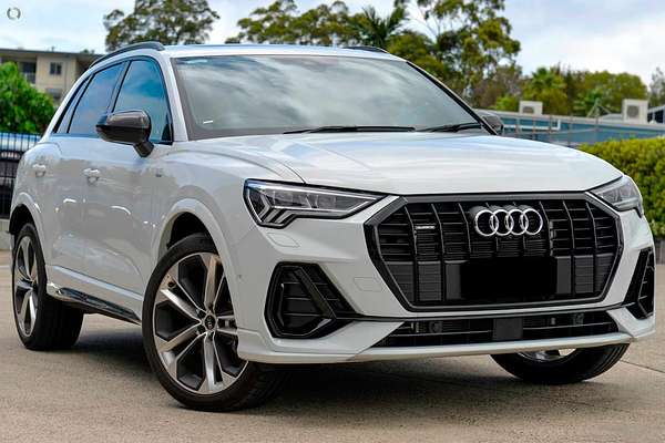 2024 Audi Q3 40 TFSI S Line F3