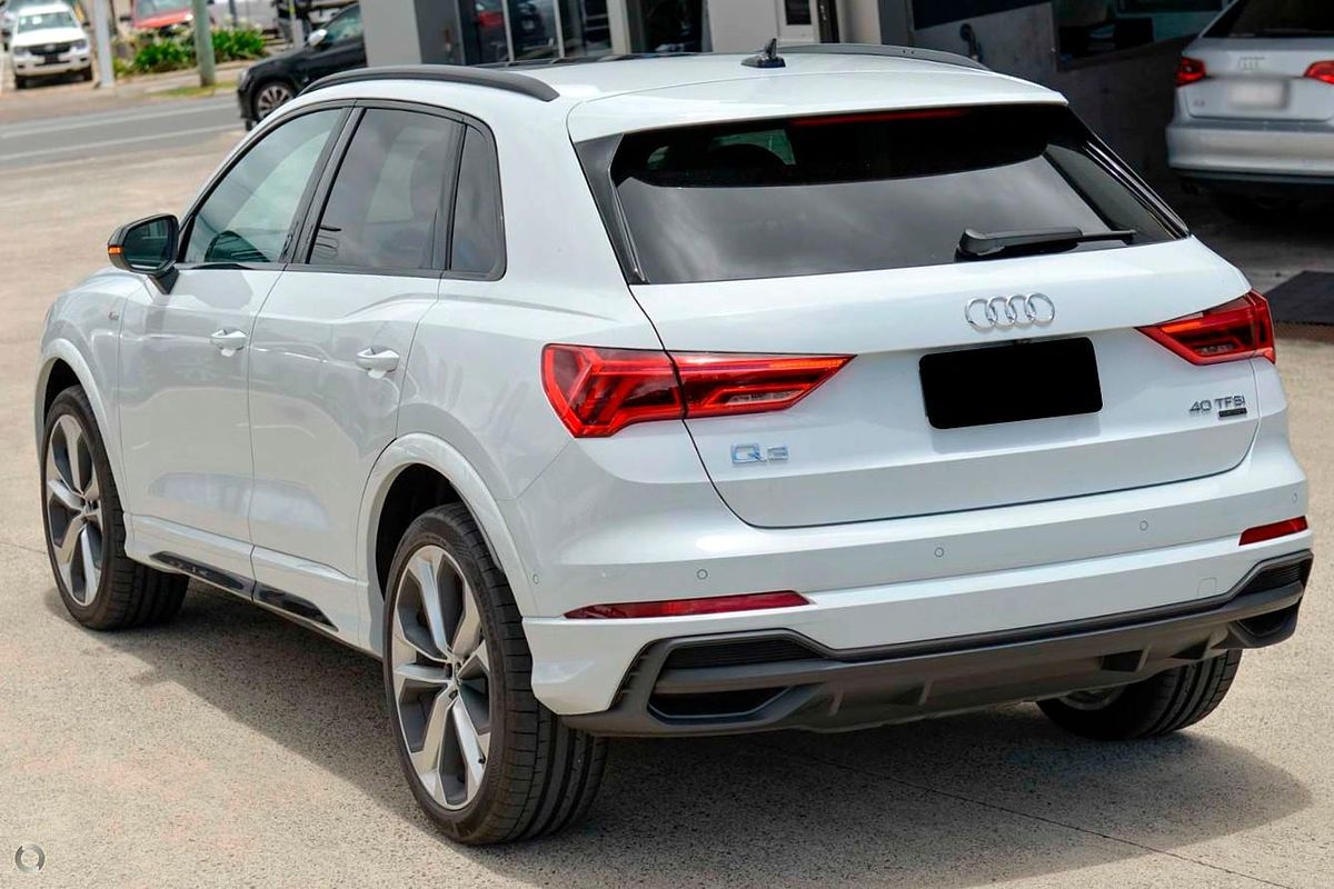 2024 Audi Q3 40 TFSI S Line F3