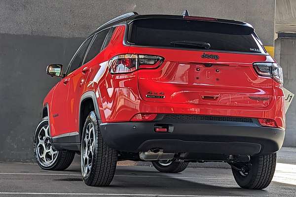 2023 Jeep Compass Trailhawk M6