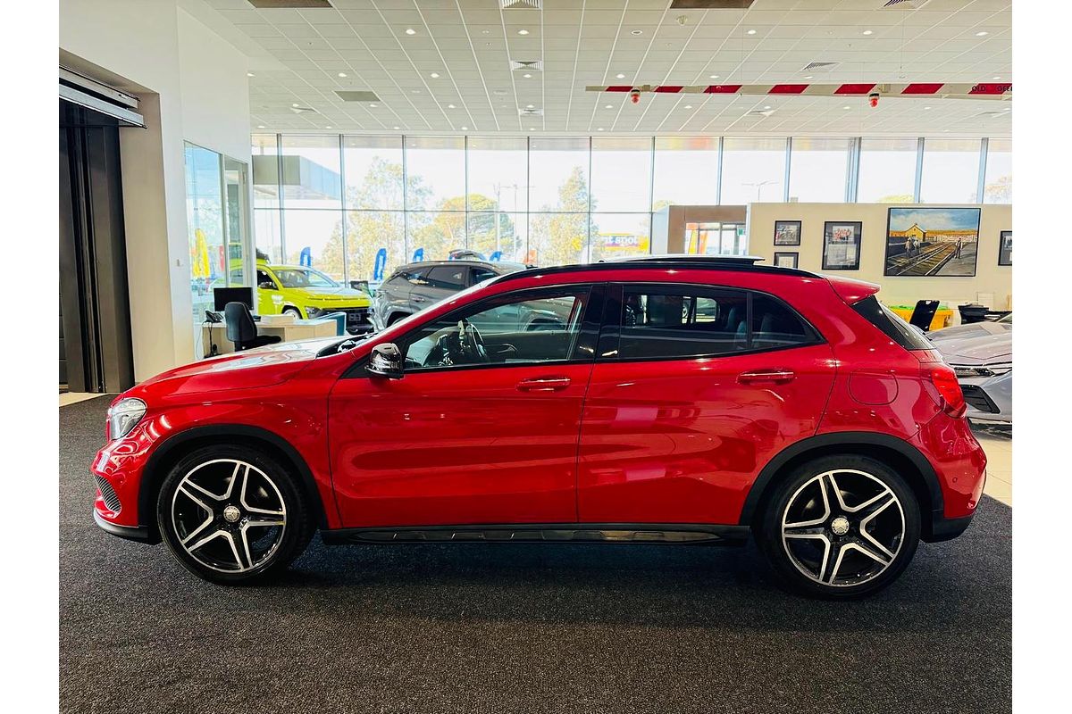 2015 Mercedes Benz GLA-Class GLA250 X156