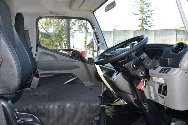 2022 Fuso Canter 515 4x2 SWB