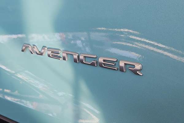 2024 Jeep Avenger Summit JJ