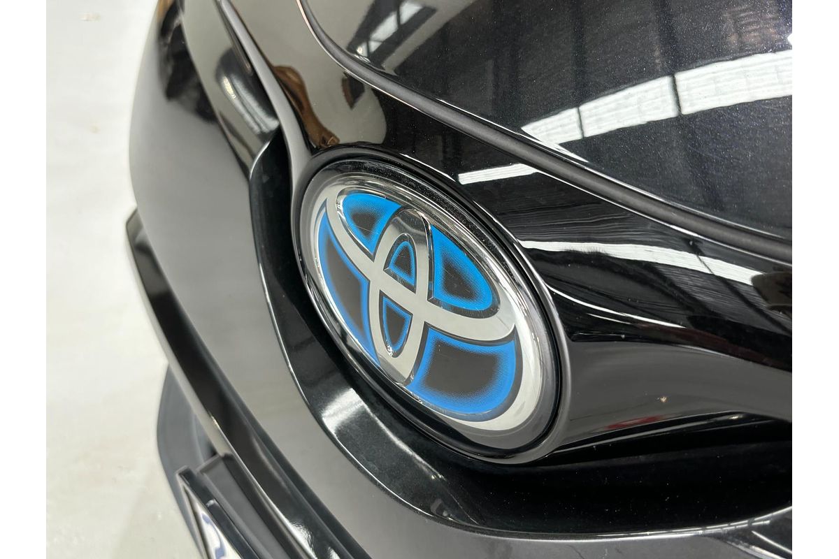 2017 Toyota C-HR Hybrid G ZYX10