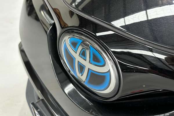 2017 Toyota C-HR Hybrid G ZYX10