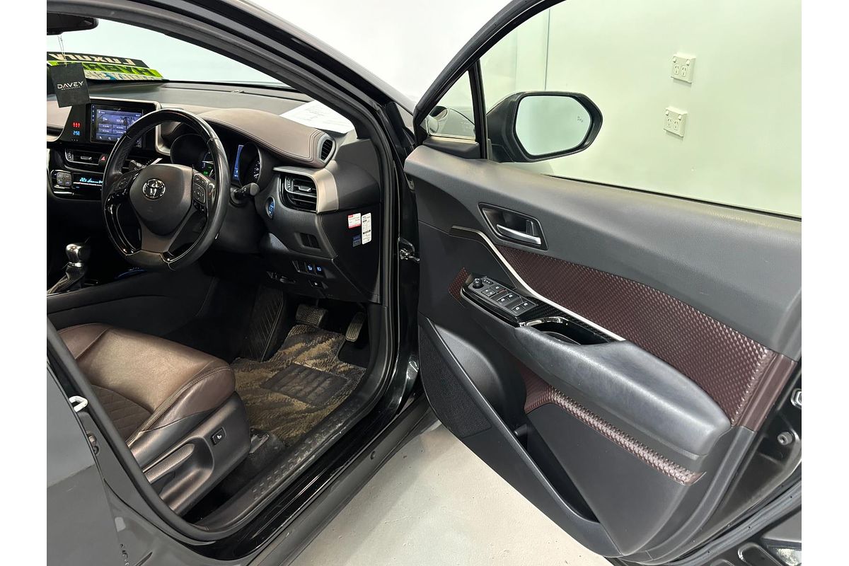 2017 Toyota C-HR Hybrid G ZYX10