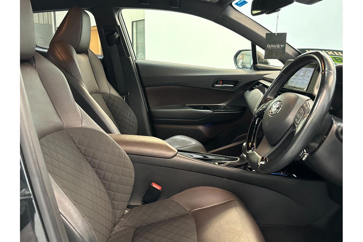 2017 Toyota C-HR Hybrid G ZYX10