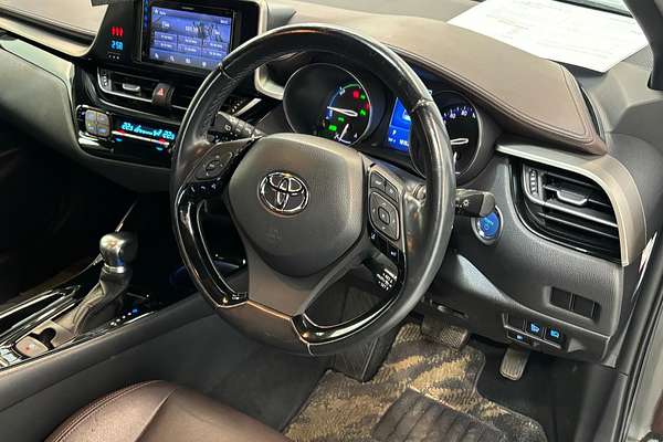 2017 Toyota C-HR Hybrid G ZYX10