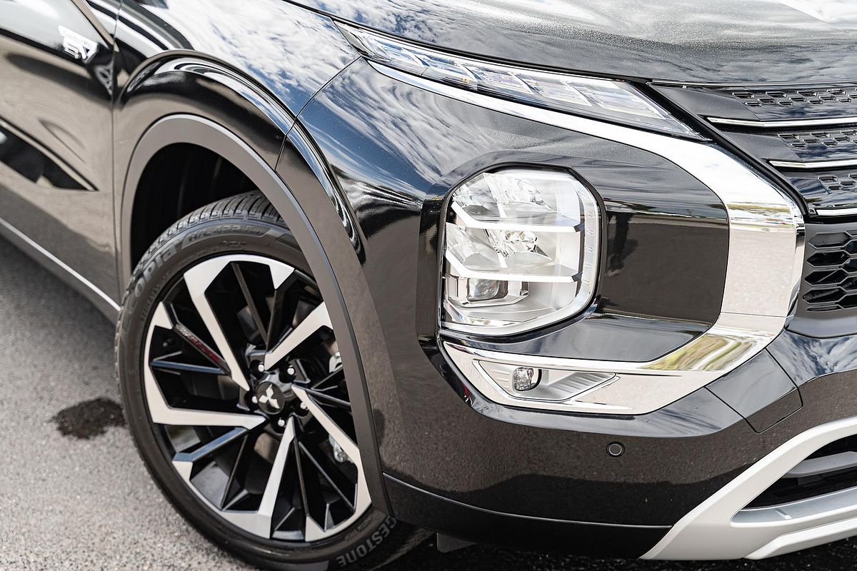 2024 Mitsubishi Outlander PHEV Exceed Tourer ZM