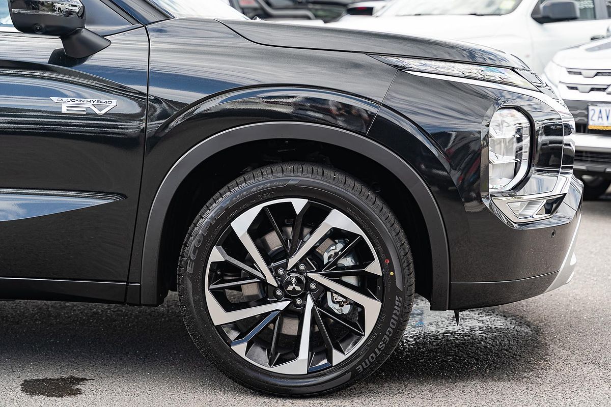 2024 Mitsubishi Outlander PHEV Exceed Tourer ZM