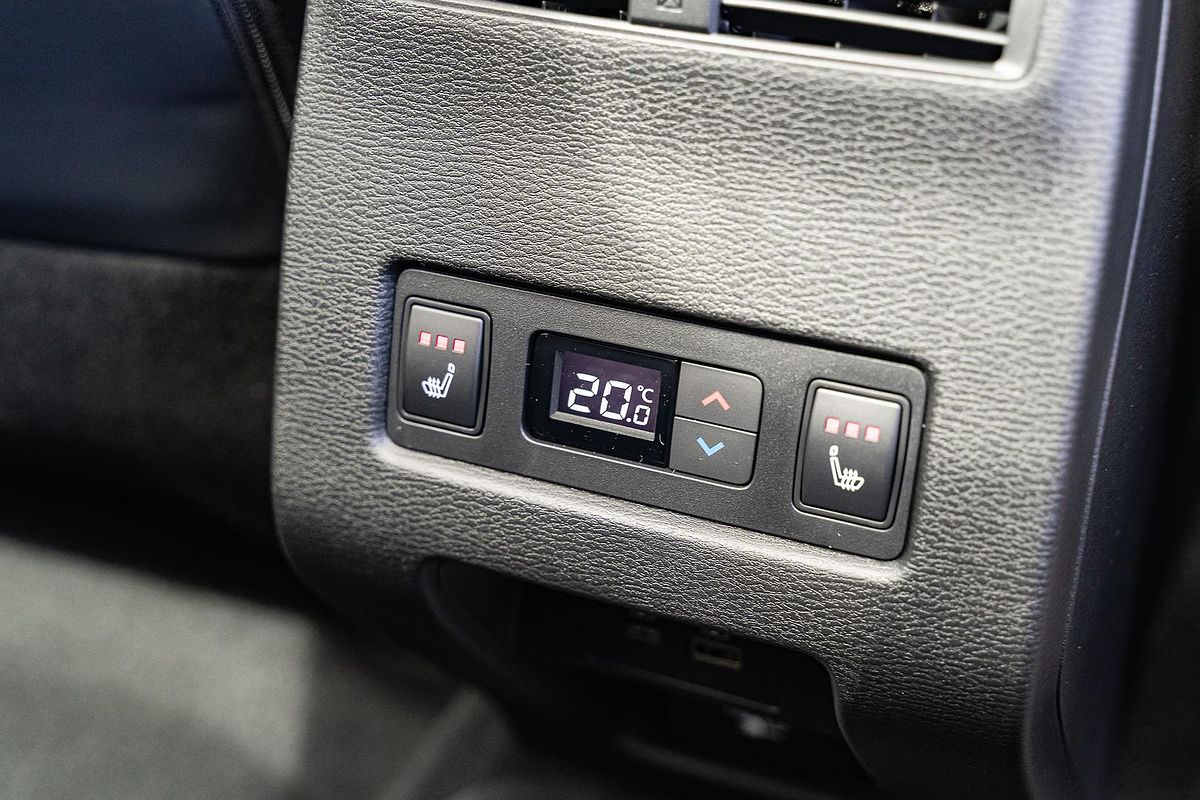 2024 Mitsubishi Outlander PHEV Exceed Tourer ZM