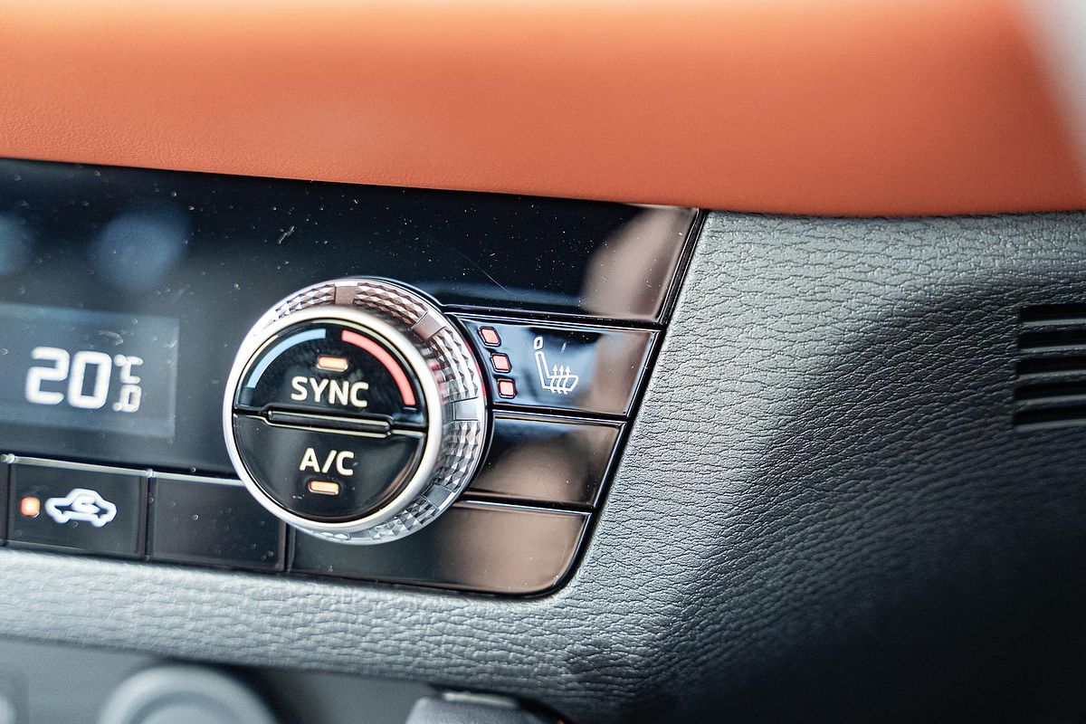 2024 Mitsubishi Outlander PHEV Exceed Tourer ZM