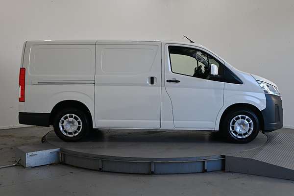 2024 Toyota Hiace Van LWB 2.8L T005 9617530A1