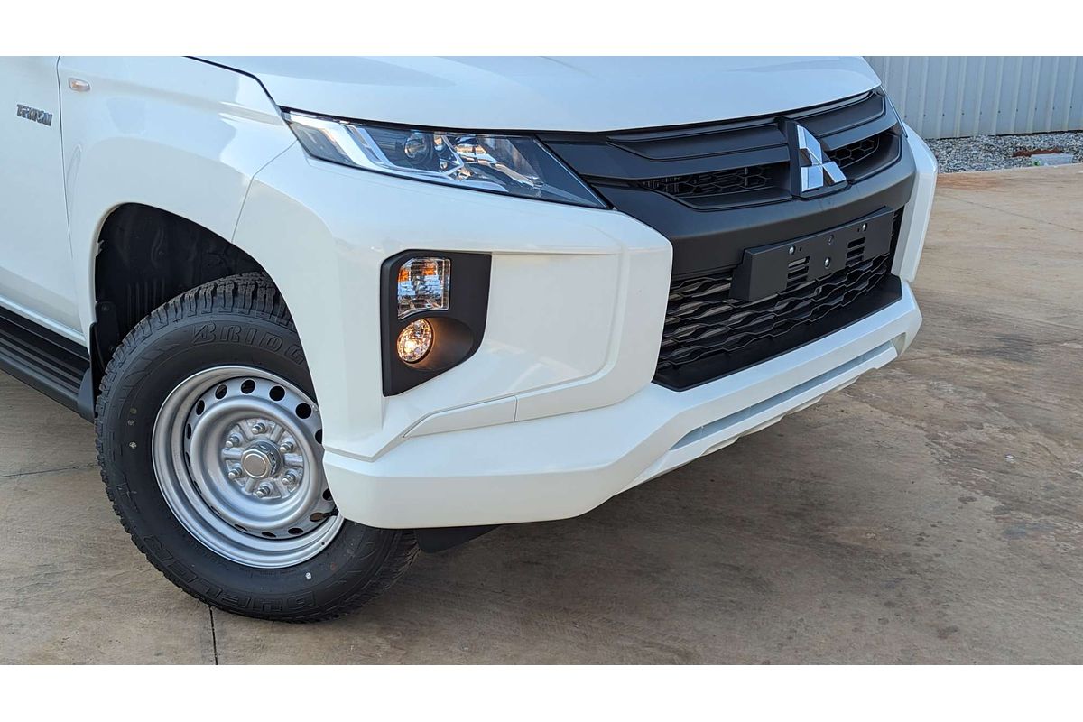 2024 Mitsubishi Triton GLX MR 4X4