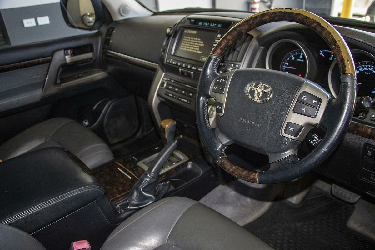 2008 Toyota Landcruiser Sahara VDJ200R