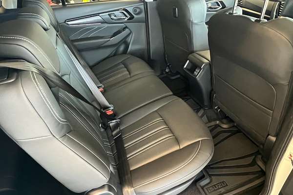 2024 Isuzu MU-X LS-T