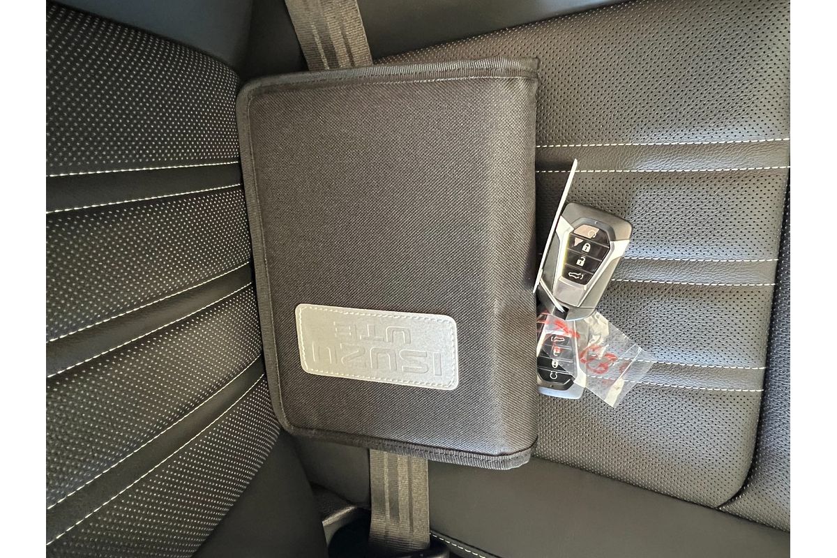 2024 Isuzu MU-X LS-T