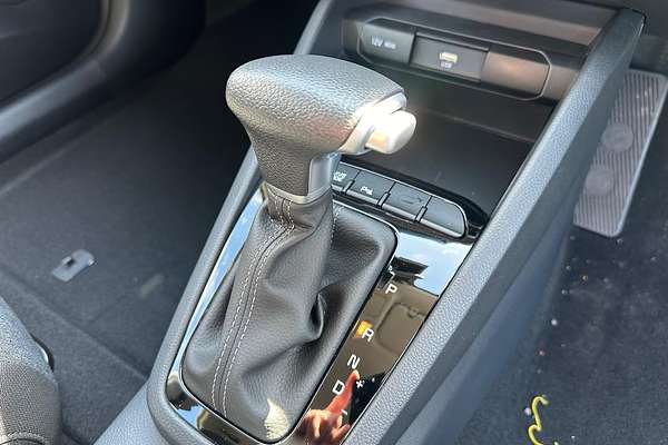 2024 Kia Stonic S YB