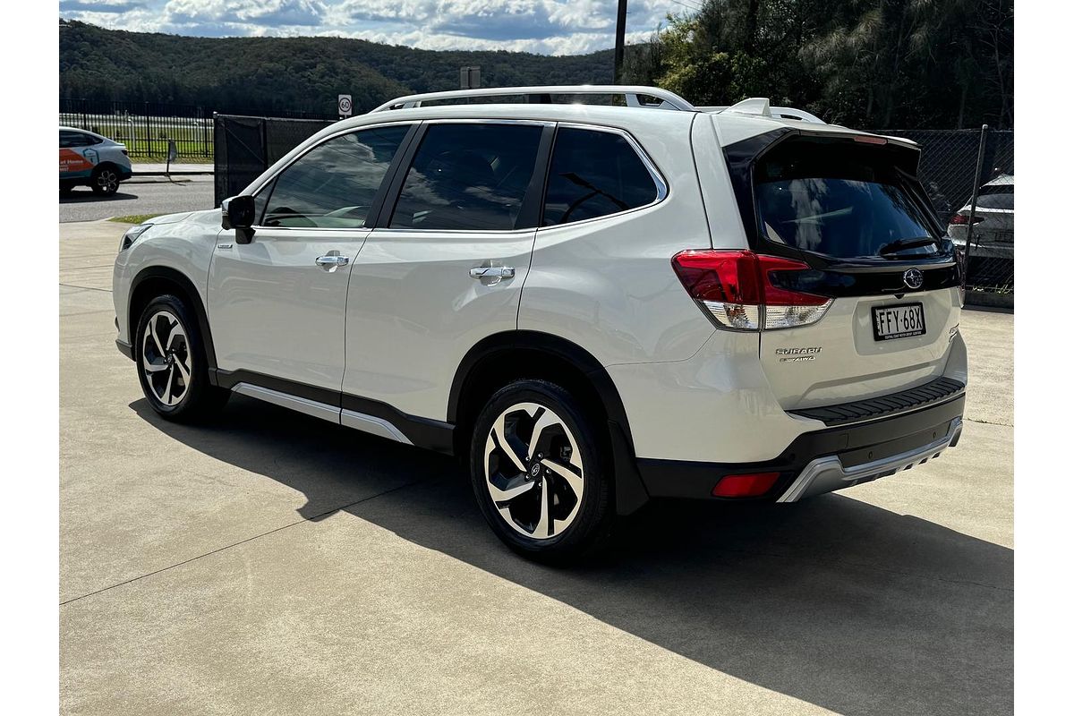 2023 Subaru Forester Hybrid S S5