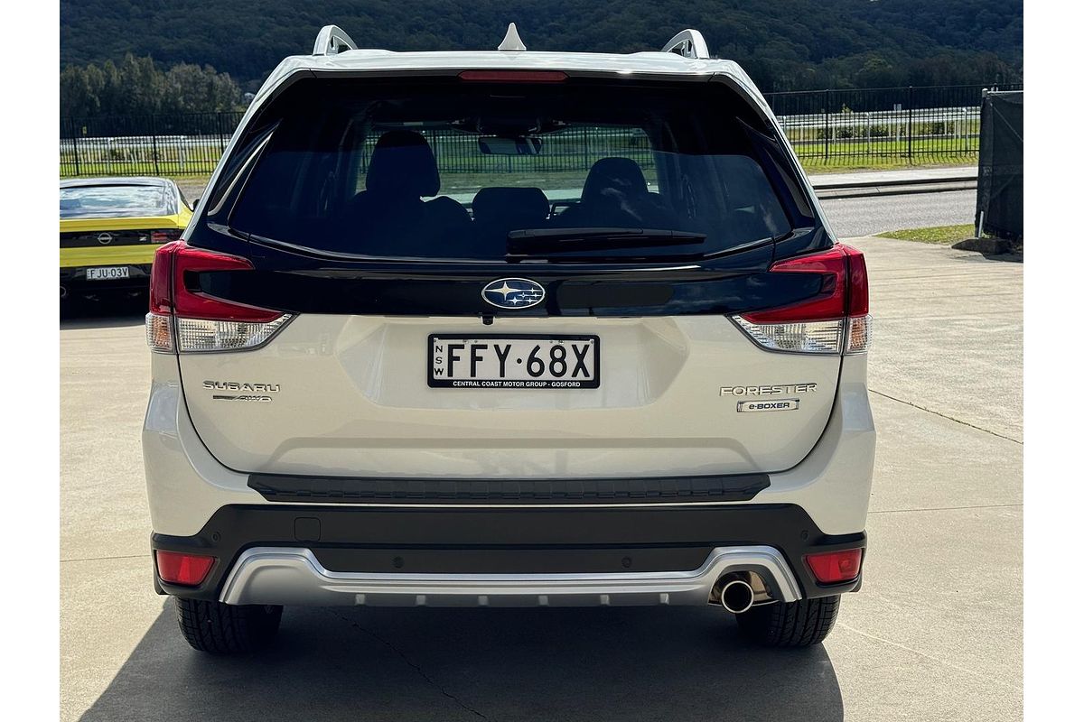 2023 Subaru Forester Hybrid S S5