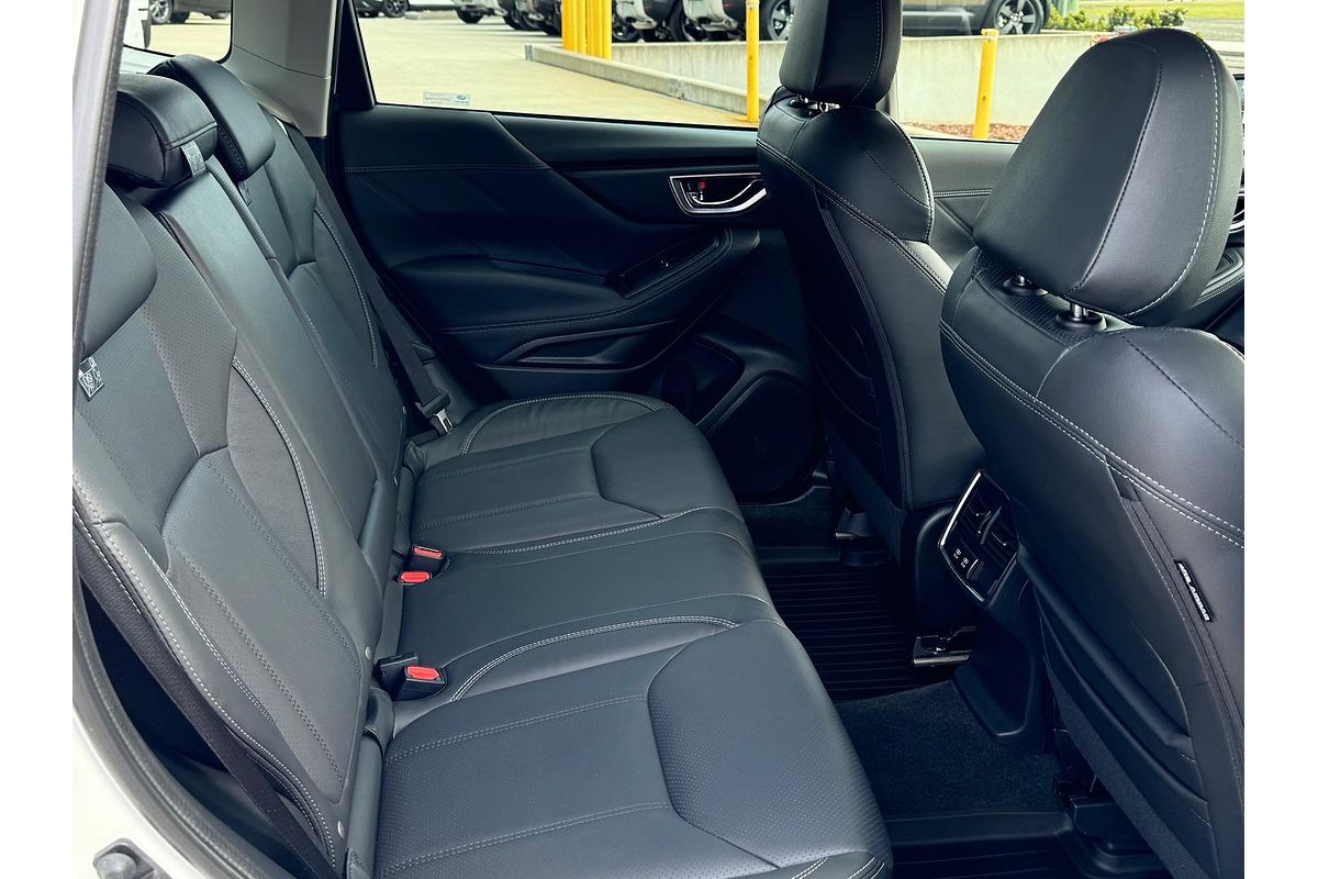 2023 Subaru Forester Hybrid S S5