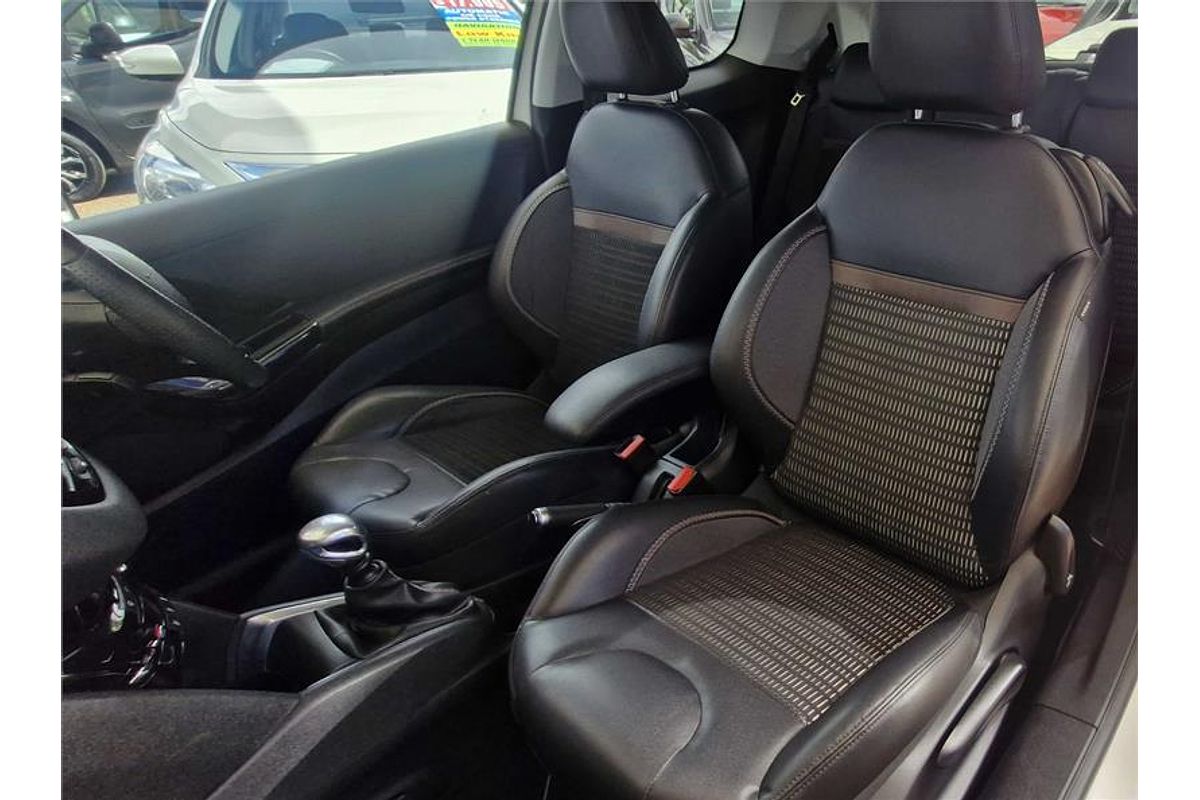2012 Peugeot 208 Allure Sport A9