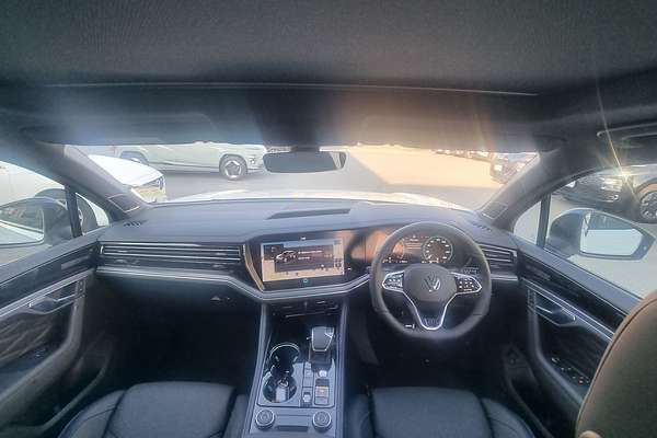 2024 Volkswagen Touareg R RC