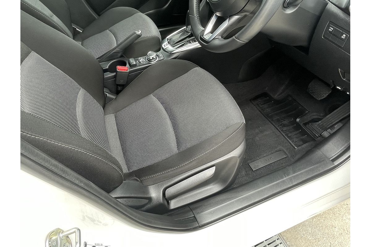 SOLD 2018 Mazda 2 Genki in White Used Hatch Hoppers Crossing VIC