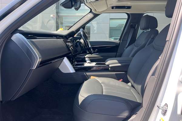2024 Land Rover Range Rover P530 HSE L460