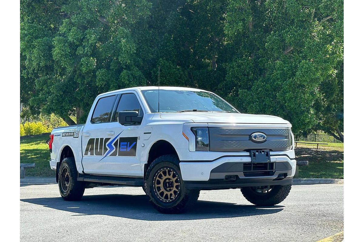 2023 Ford F-150 Lightning XLT 4X4