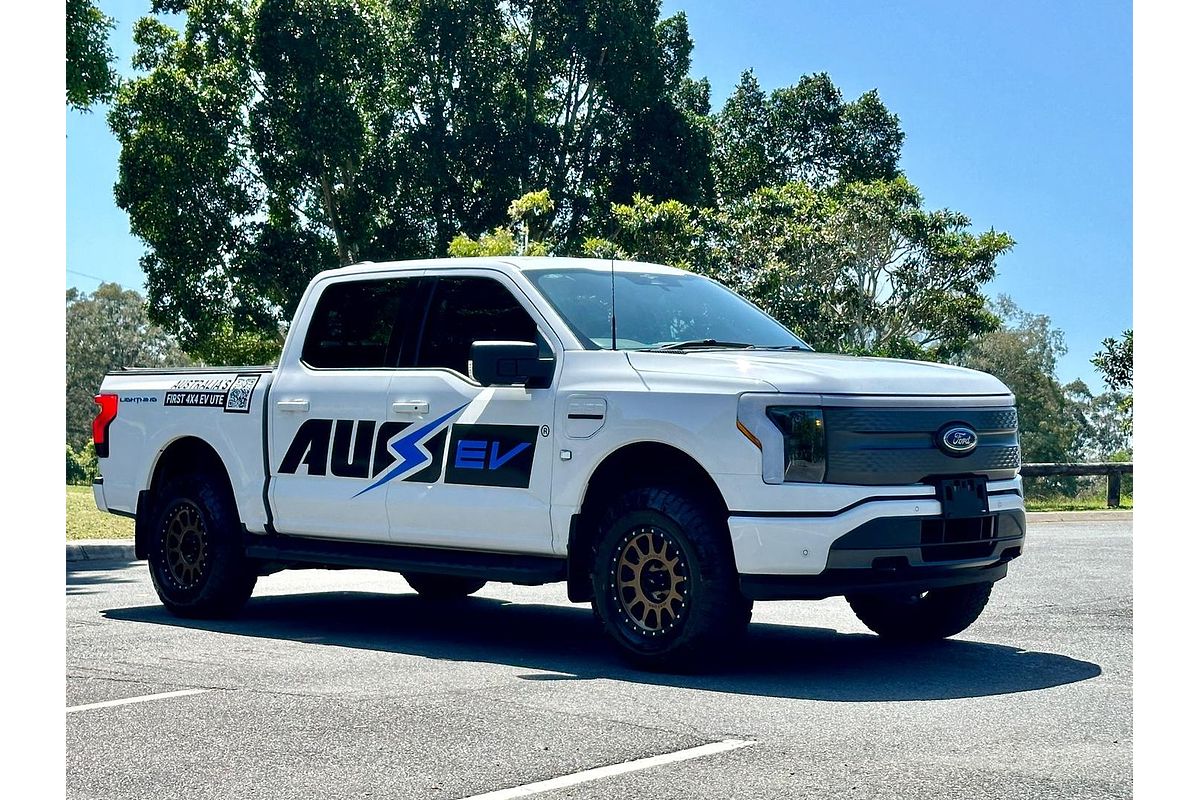 2023 Ford F-150 Lightning XLT 4X4