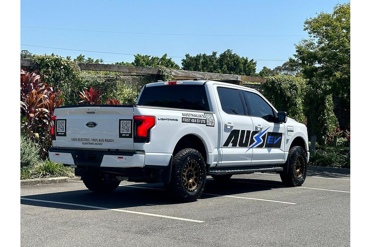 2023 Ford F-150 Lightning XLT 4X4
