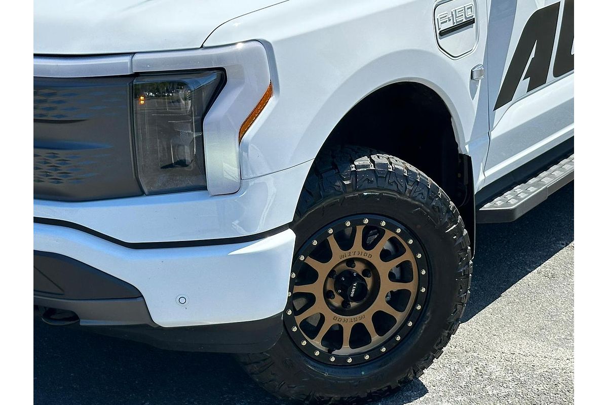 2023 Ford F-150 Lightning XLT 4X4