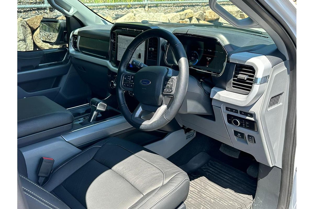 2023 Ford F-150 Lightning XLT 4X4
