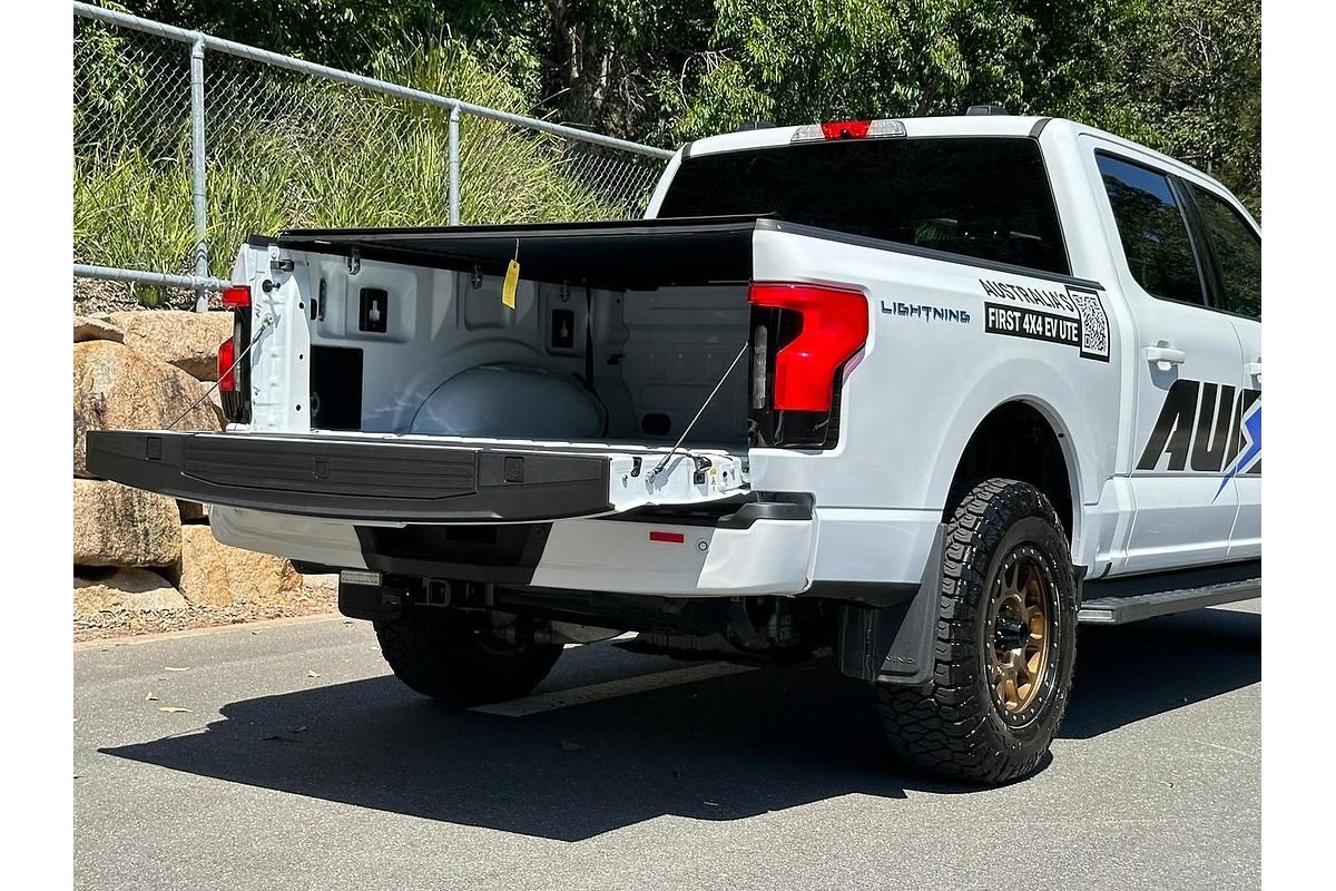 2023 Ford F-150 Lightning XLT 4X4