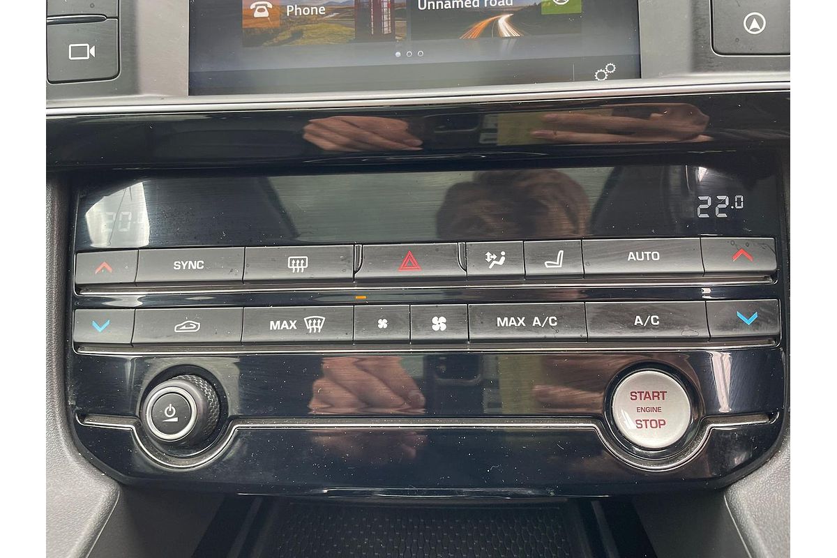 2018 Jaguar F-PACE 30d Prestige X761