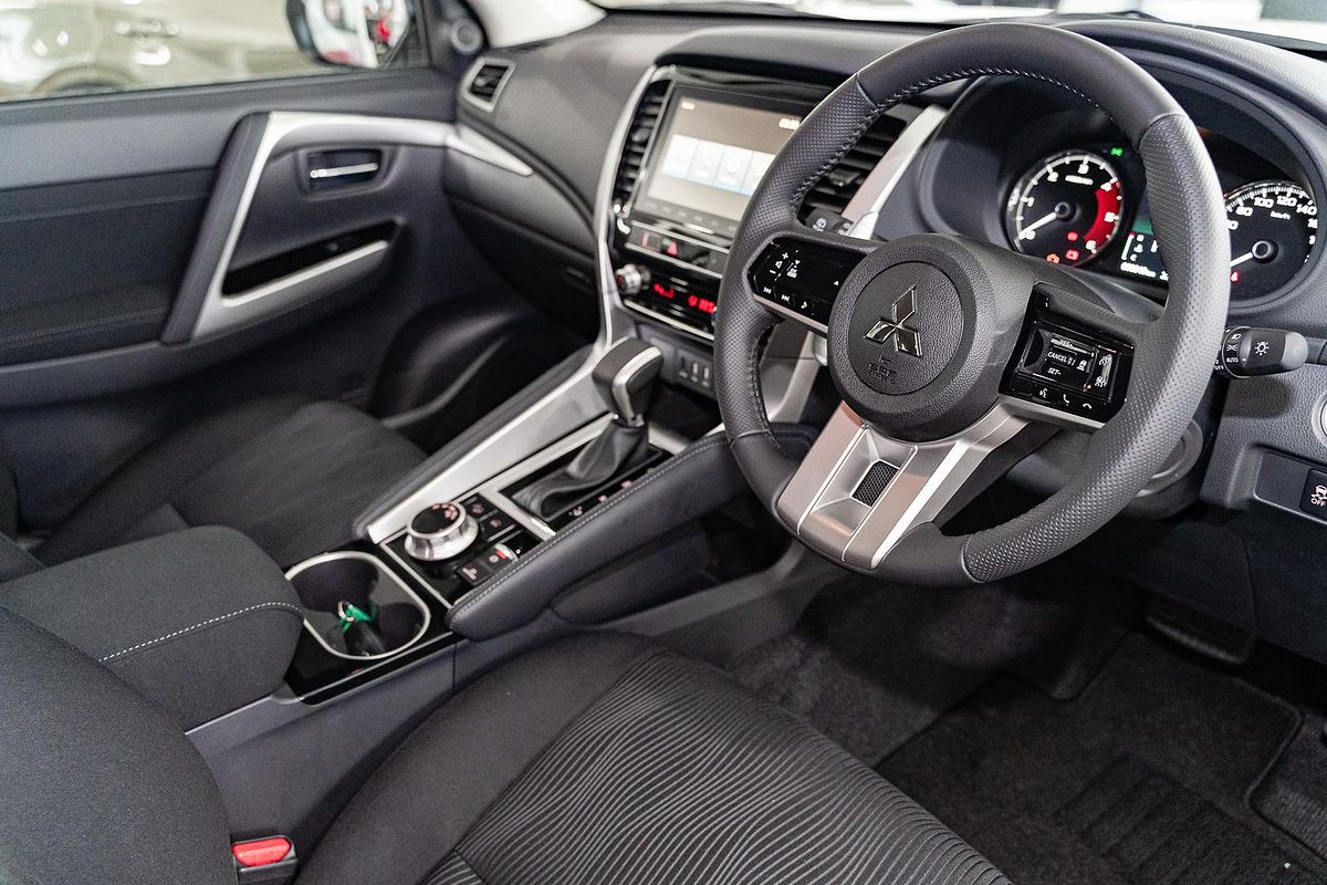 2024 Mitsubishi Pajero Sport GLX QG