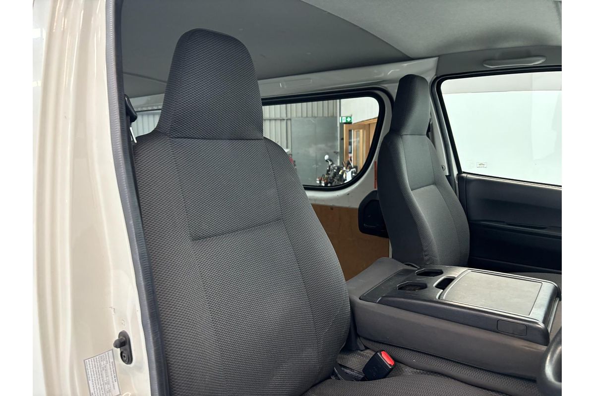 2018 Toyota HIACE LWB GDH201