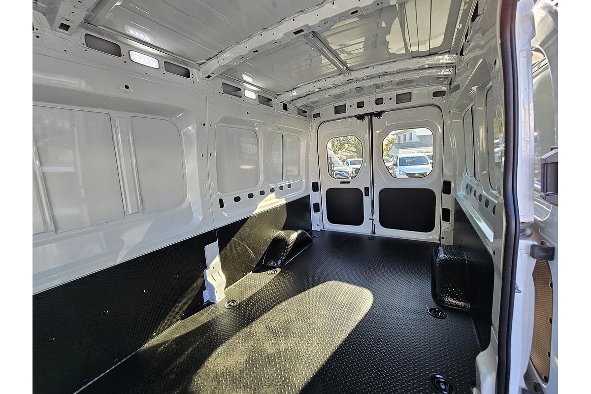 2023 LDV Deliver 9 LWB