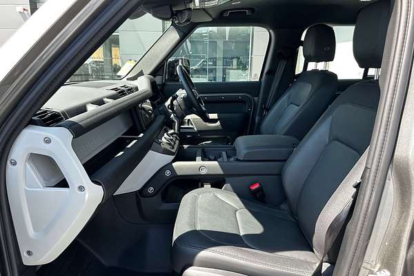 2024 Land Rover Defender 110 D300 X-Dynamic SE L663