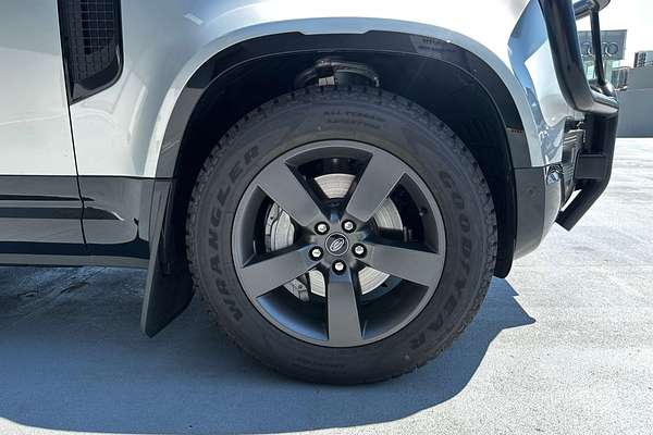 2024 Land Rover Defender 110 D300 X-Dynamic SE L663