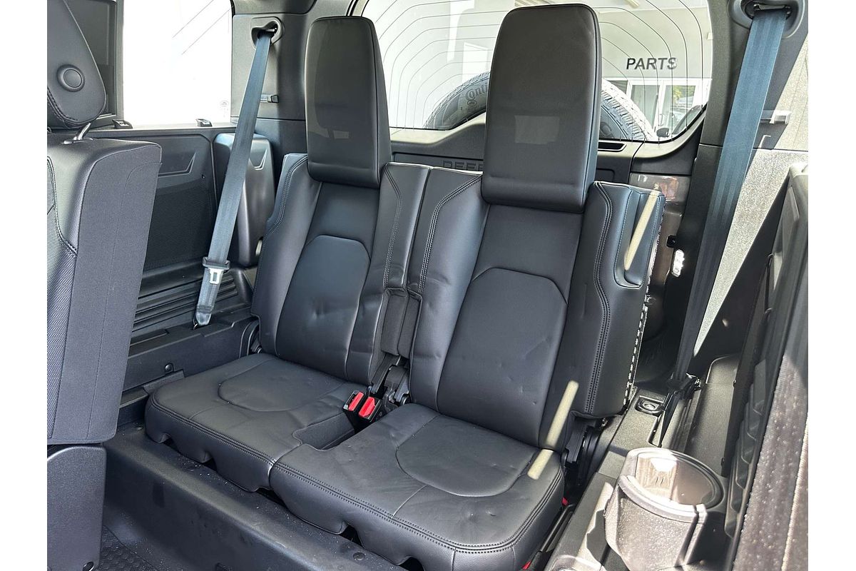 2024 Land Rover Defender 110 D300 X-Dynamic SE L663