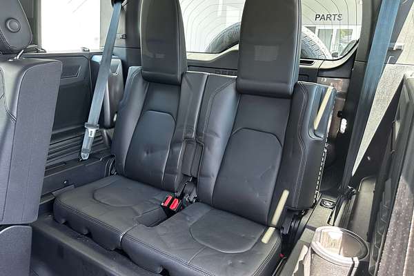 2024 Land Rover Defender 110 D300 X-Dynamic SE L663