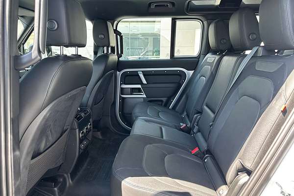 2024 Land Rover Defender 110 D300 X-Dynamic SE L663