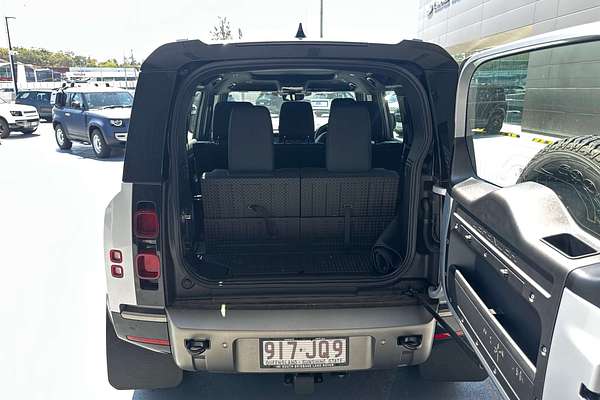 2024 Land Rover Defender 110 D300 X-Dynamic SE L663