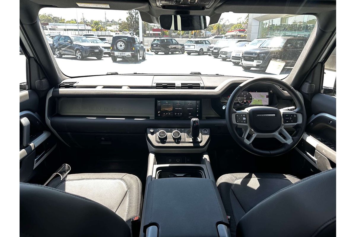2024 Land Rover Defender 110 D300 X-Dynamic SE L663