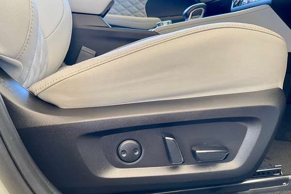 2022 Mitsubishi Outlander Exceed ZM