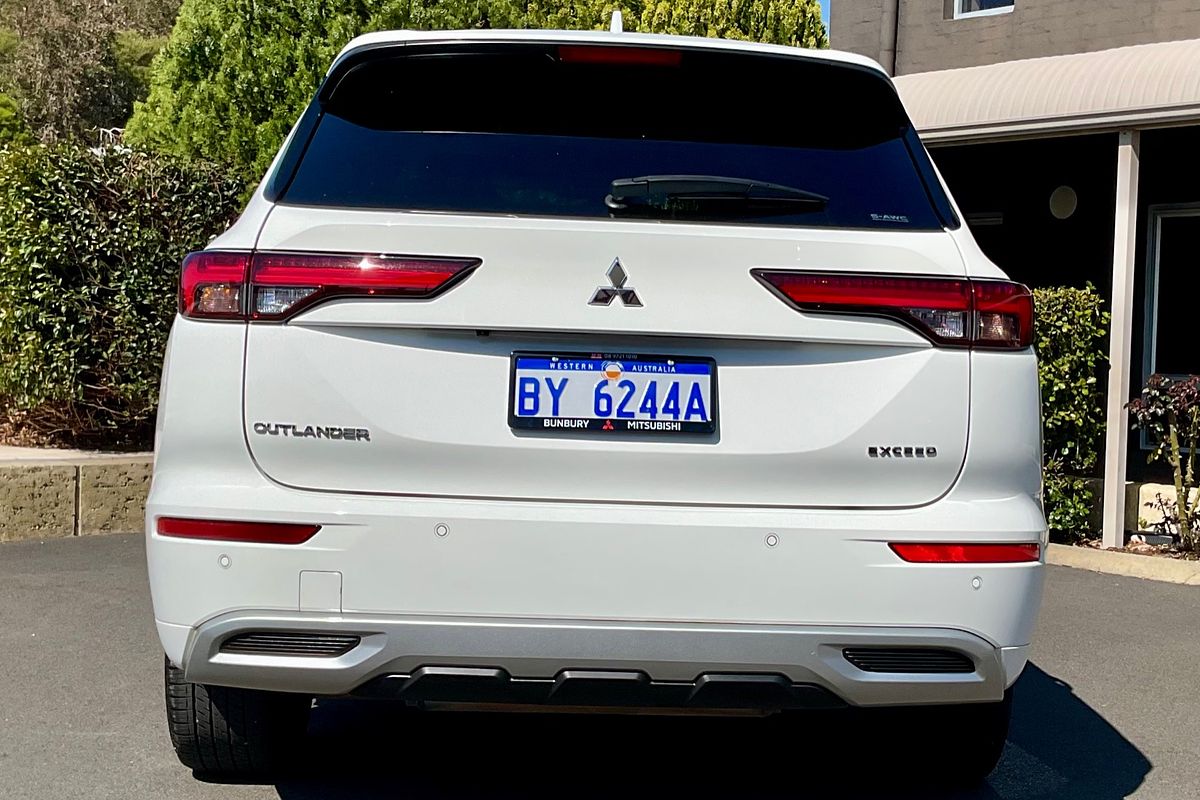 2022 Mitsubishi Outlander Exceed ZM